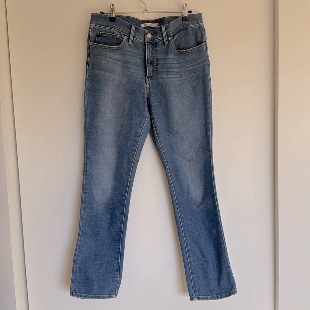 Levi’s 312 ankle length jeans (size 30)